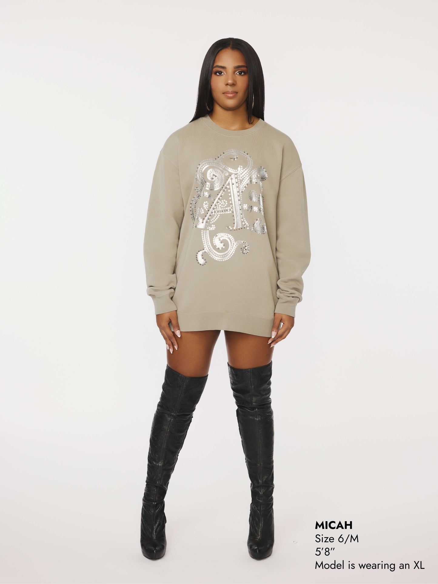 APPLE BOTTOM JEANS - AFB-4116
INITIAL CREW SWEATSHIRT SILVER - 3