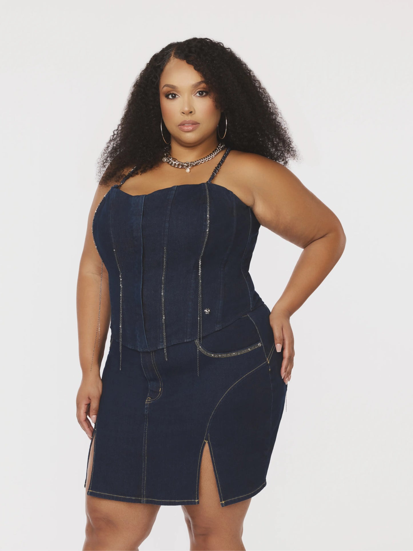 APPLE BOTTOM JEANS - AFJ-4108
CHAIN LINKS SIGNATURE APPLE JEAN DARK - 1