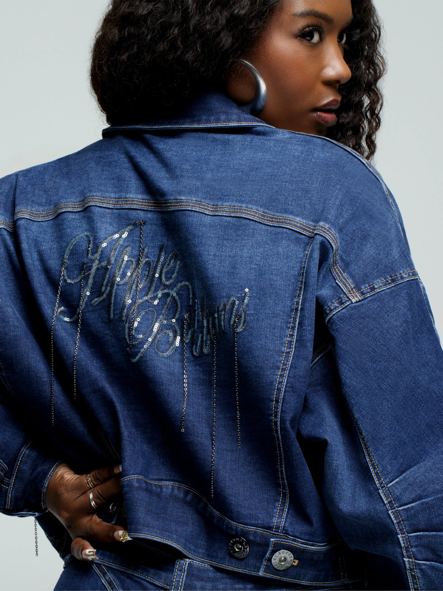 APPLE BOTTOM JEANS - CROPPED CHAIN LINK JACKET - 6