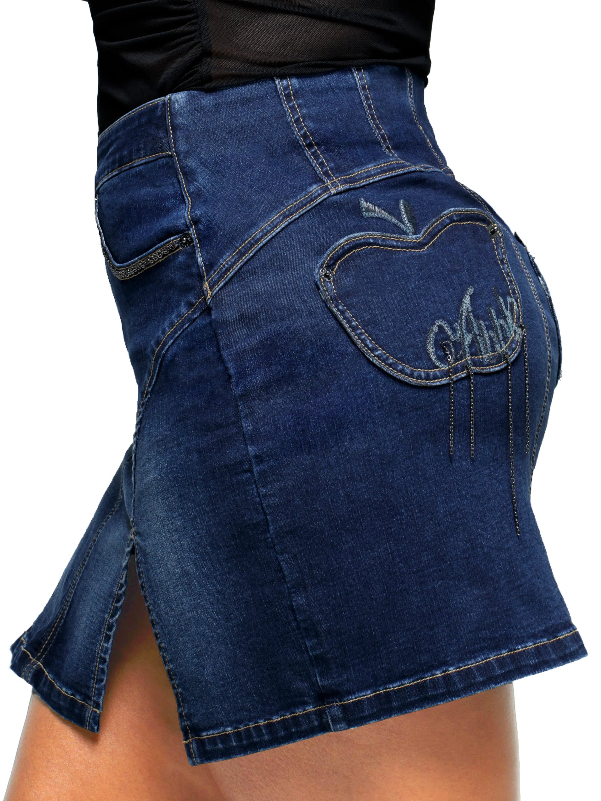 APPLE BOTTOM JEANS - AFJ-4108
CHAIN LINKS SIGNATURE APPLE JEAN DARK - 9